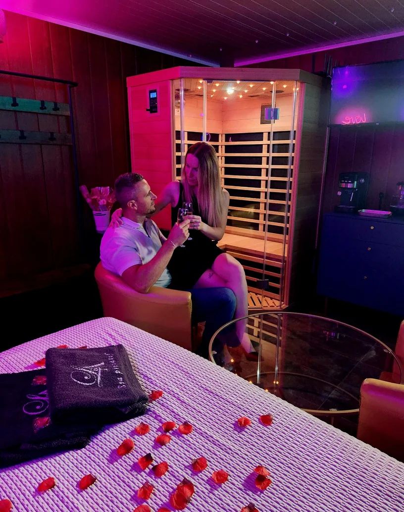 Ambiance chaleureuse et romantique de la Love Room